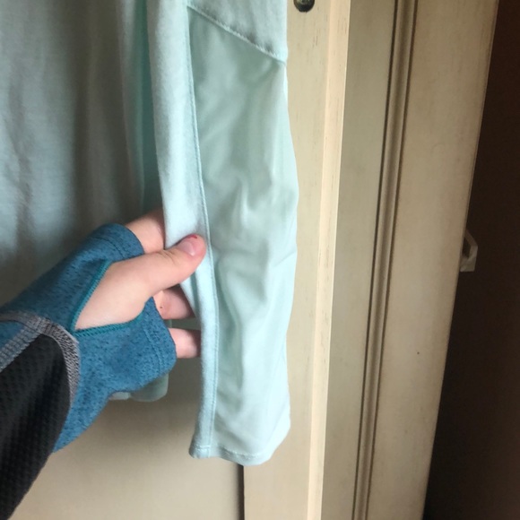 Alo workout shirt - Picture 3 of 4